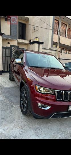 جیپ گراند شیرۆکی